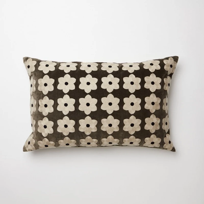 Coussin fleurs gris taupe