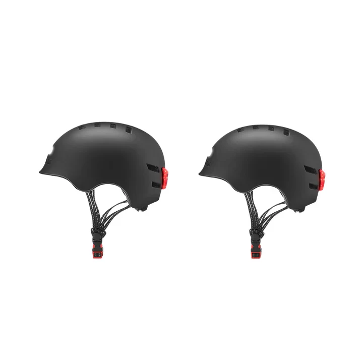 Casque universel pour trottinettes électriques équipé de lumières LED