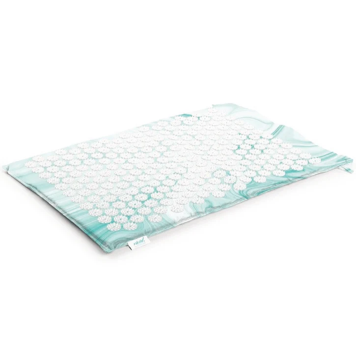 VIVID SPIKE MAT