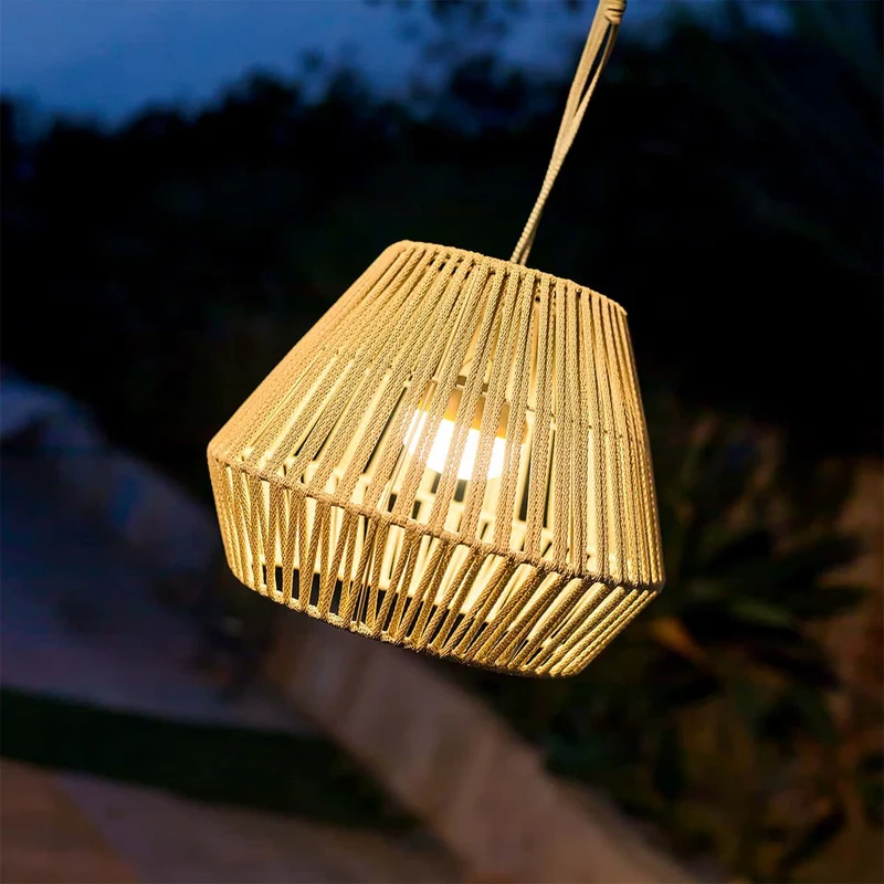 Luminaire extérieur suspendu Conta