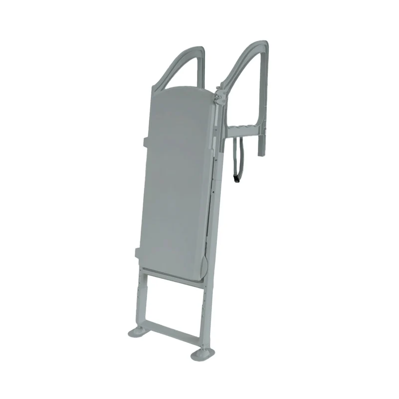 Échelle de piscine avec attaches par courroies